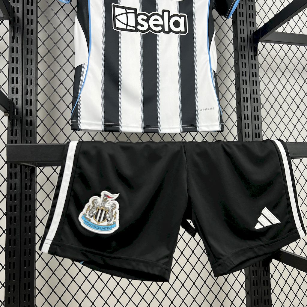 Kit Enfant Newcastle 2025 2026