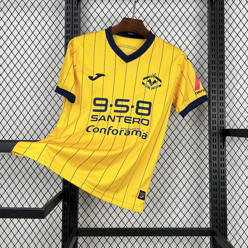 Hellas Verona maillot foot 120 ans 2025 2026