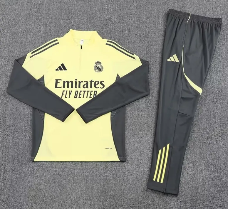 Real Madrid Survêtement / Training 2025 2026€39.99