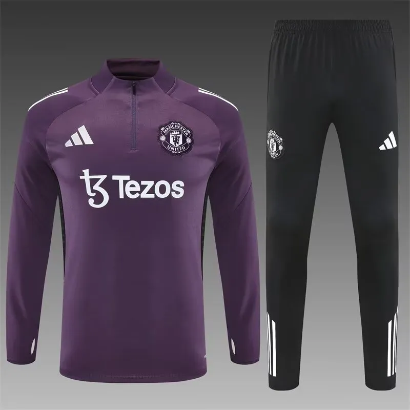 Manchester United Survêtement / Training 2025 2026€39.99