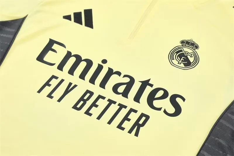 Real Madrid Survêtement / Training 2025 2026€39.99
