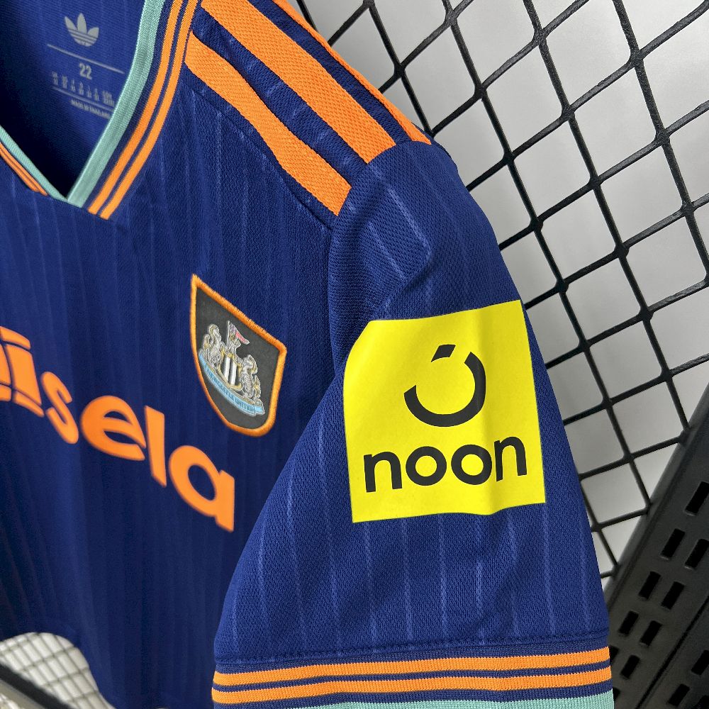 Kit Enfant Newcastle  2025 2026