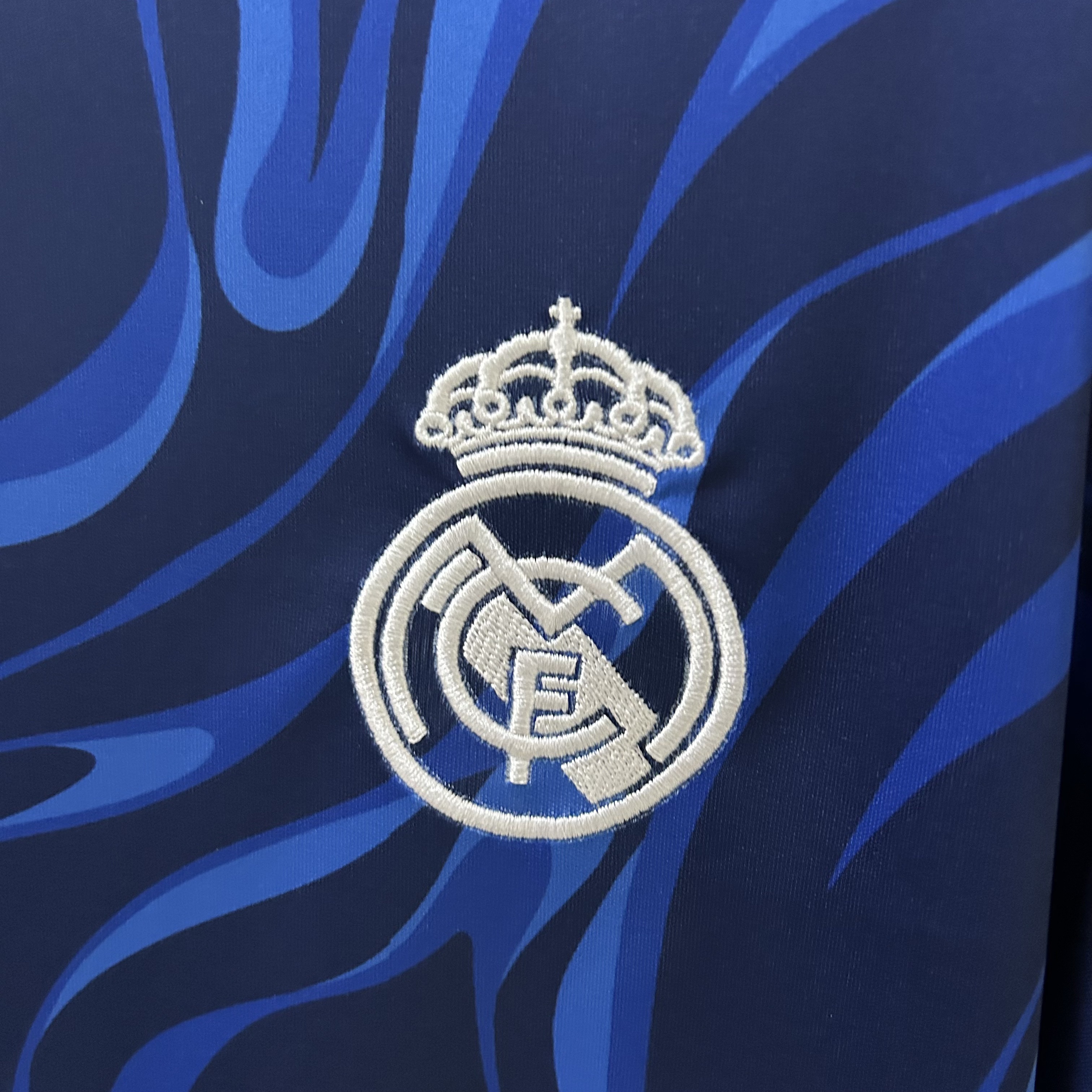 Real Madrid maillot foot entraînement 2025 2026