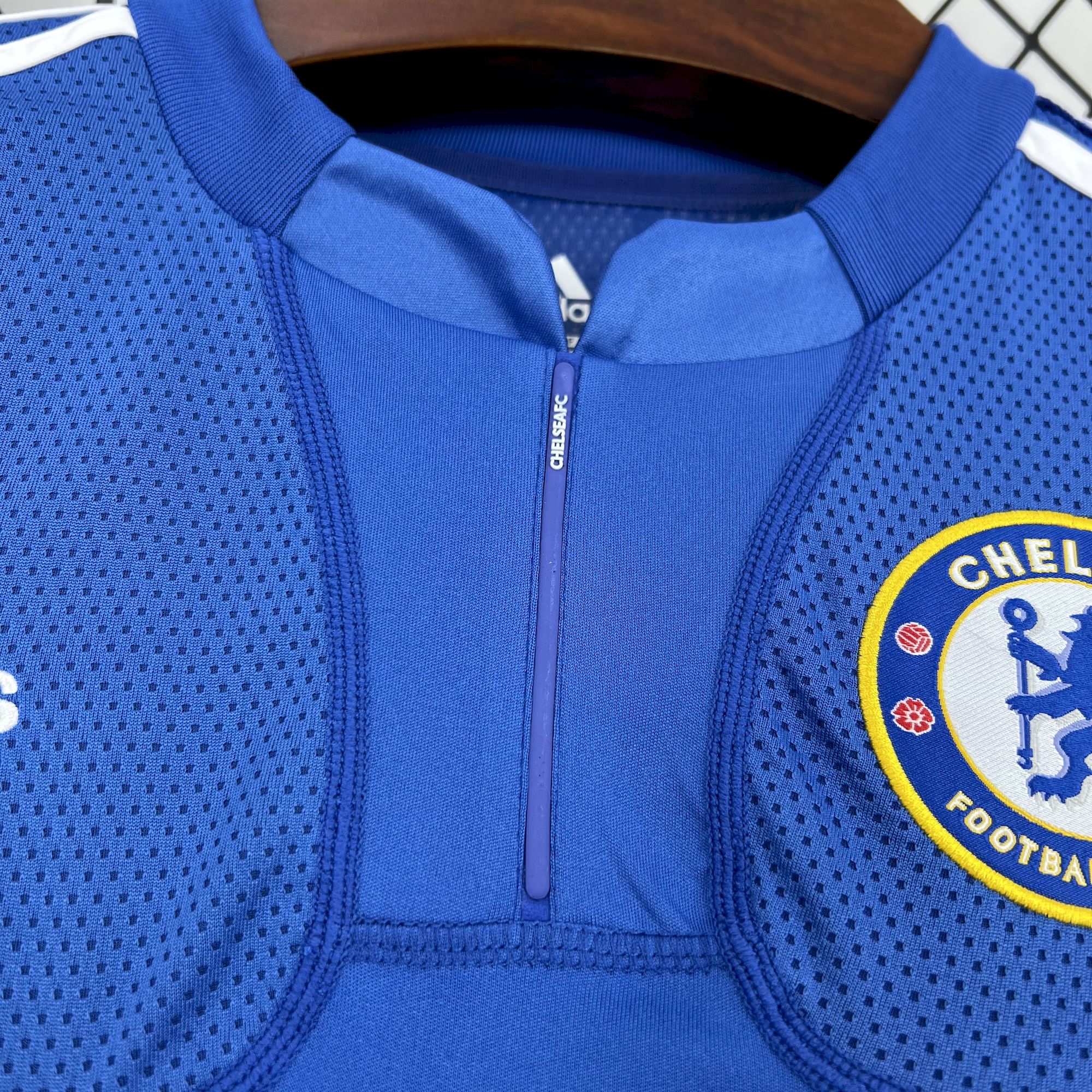 Chelsea maillot foot 2009 2010 retro