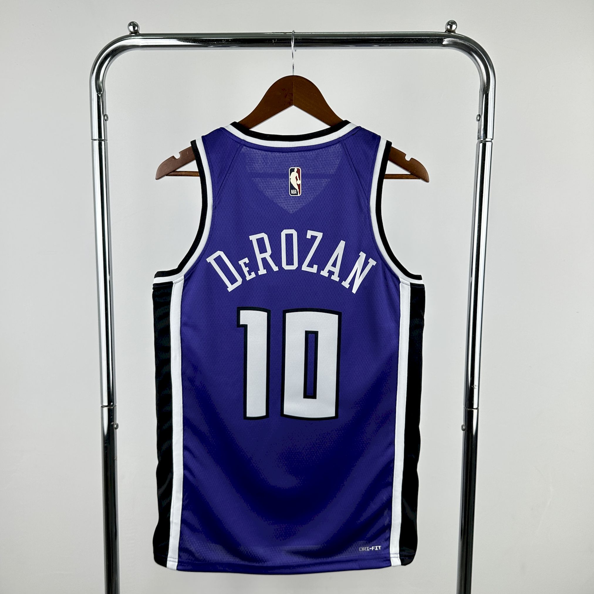 Maillot Sacramento Kings 10 DEROZAN NBA Basket