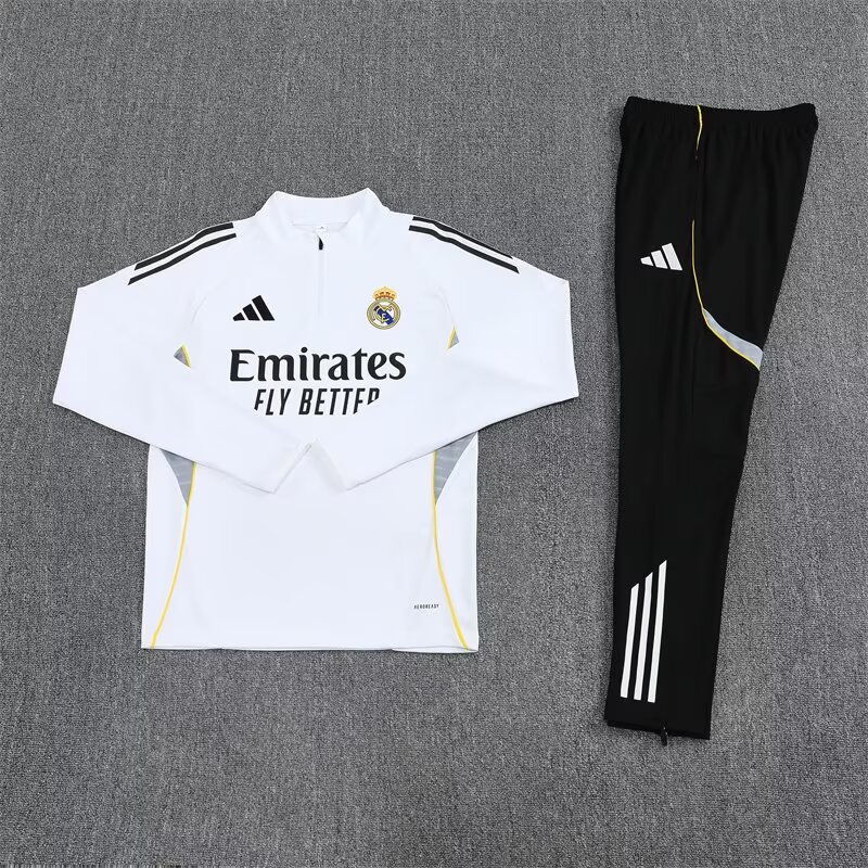 Real Madrid Survêtement / Training 2025 2026€39.99