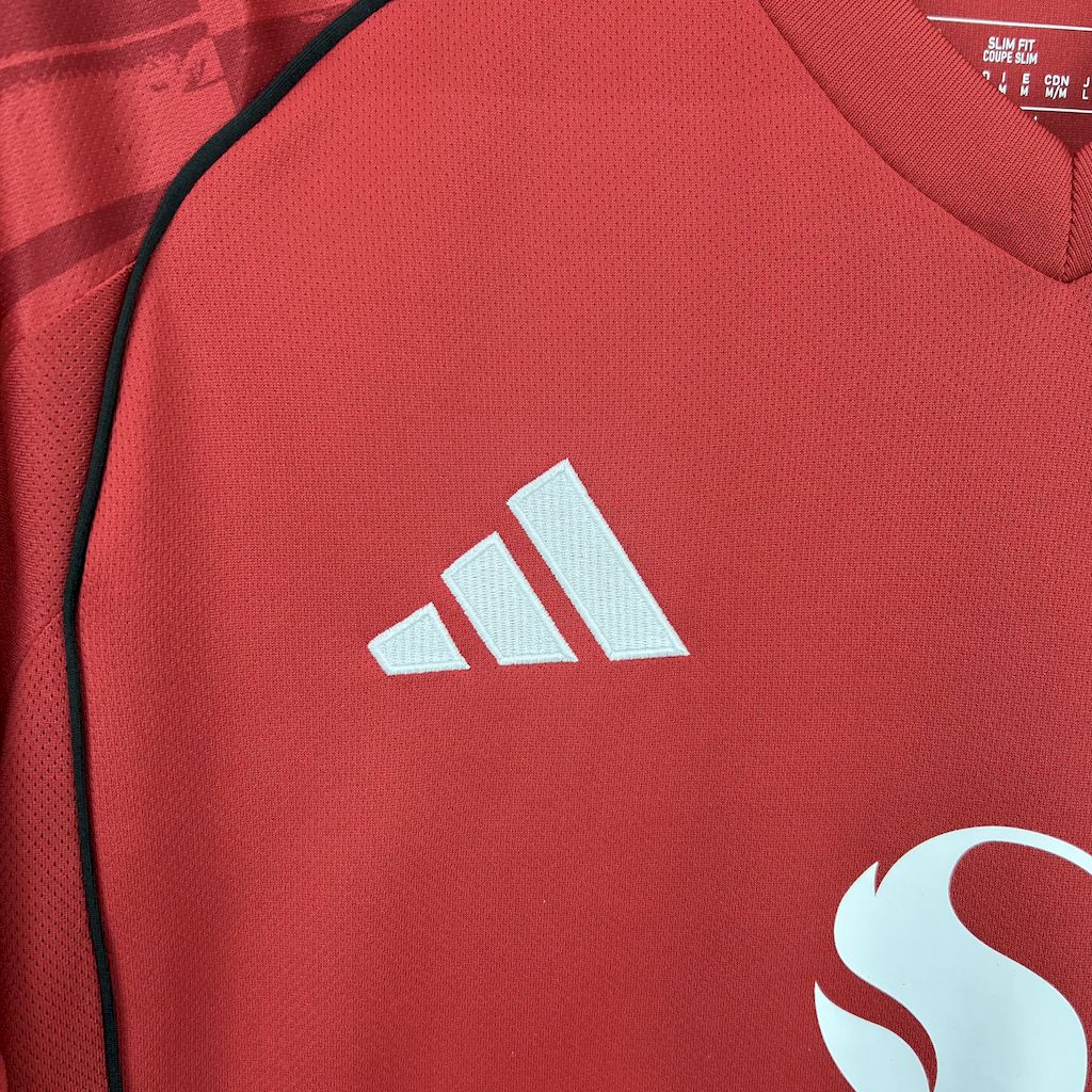 Manchester United maillot foot domicile 2025 2026