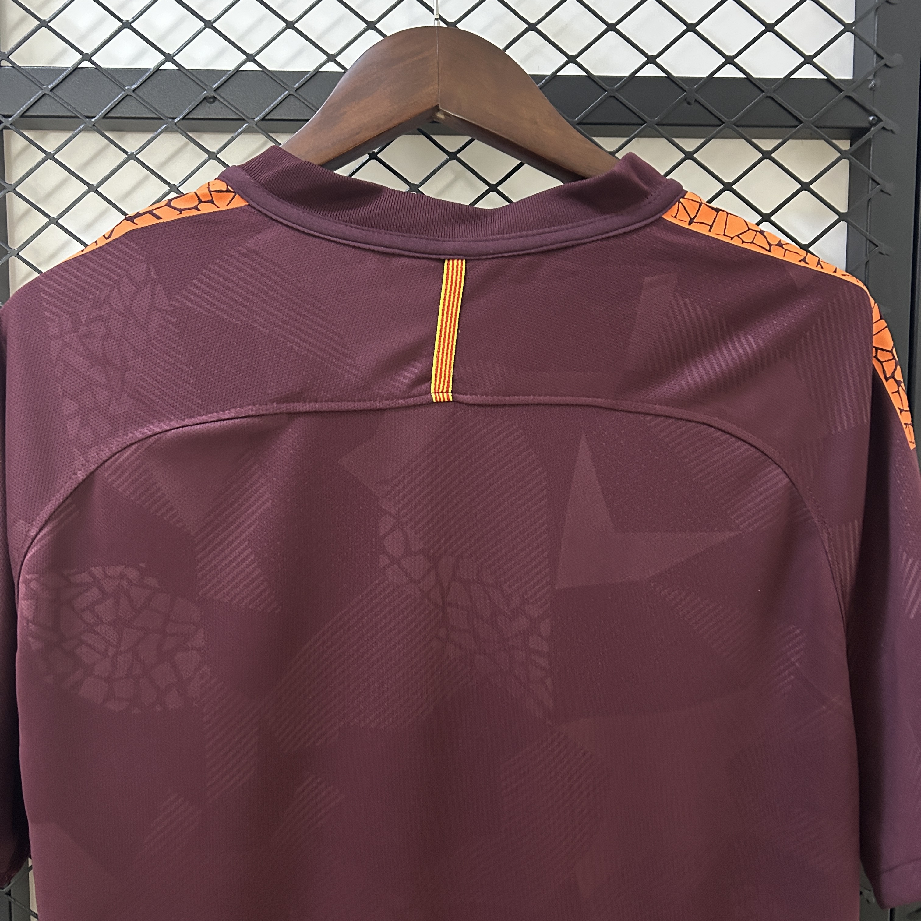 FC Barcelone maillot foot 2017 2018  retro