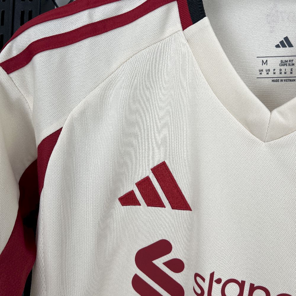 Liverpool maillot foot extérieur 2025 2026