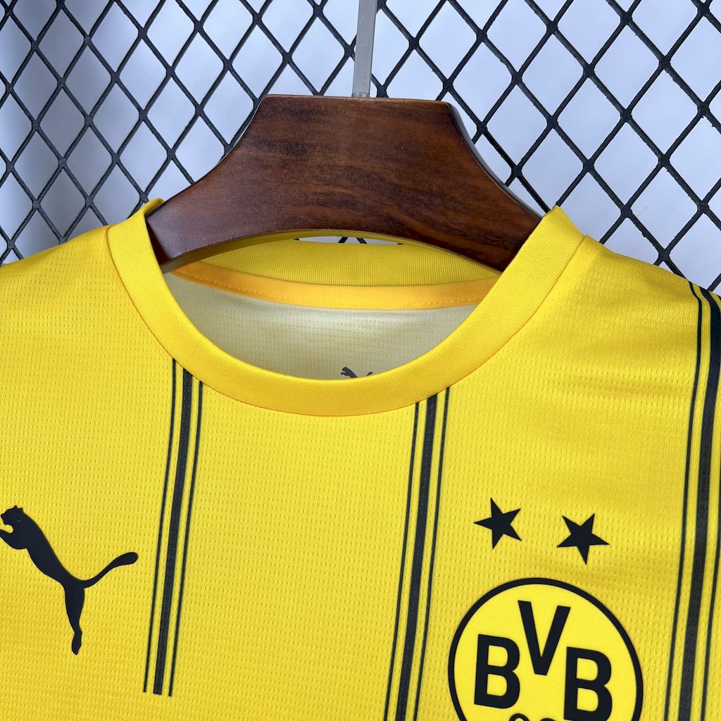 Borussia Dortmund maillot foot One Piece 2025 2026