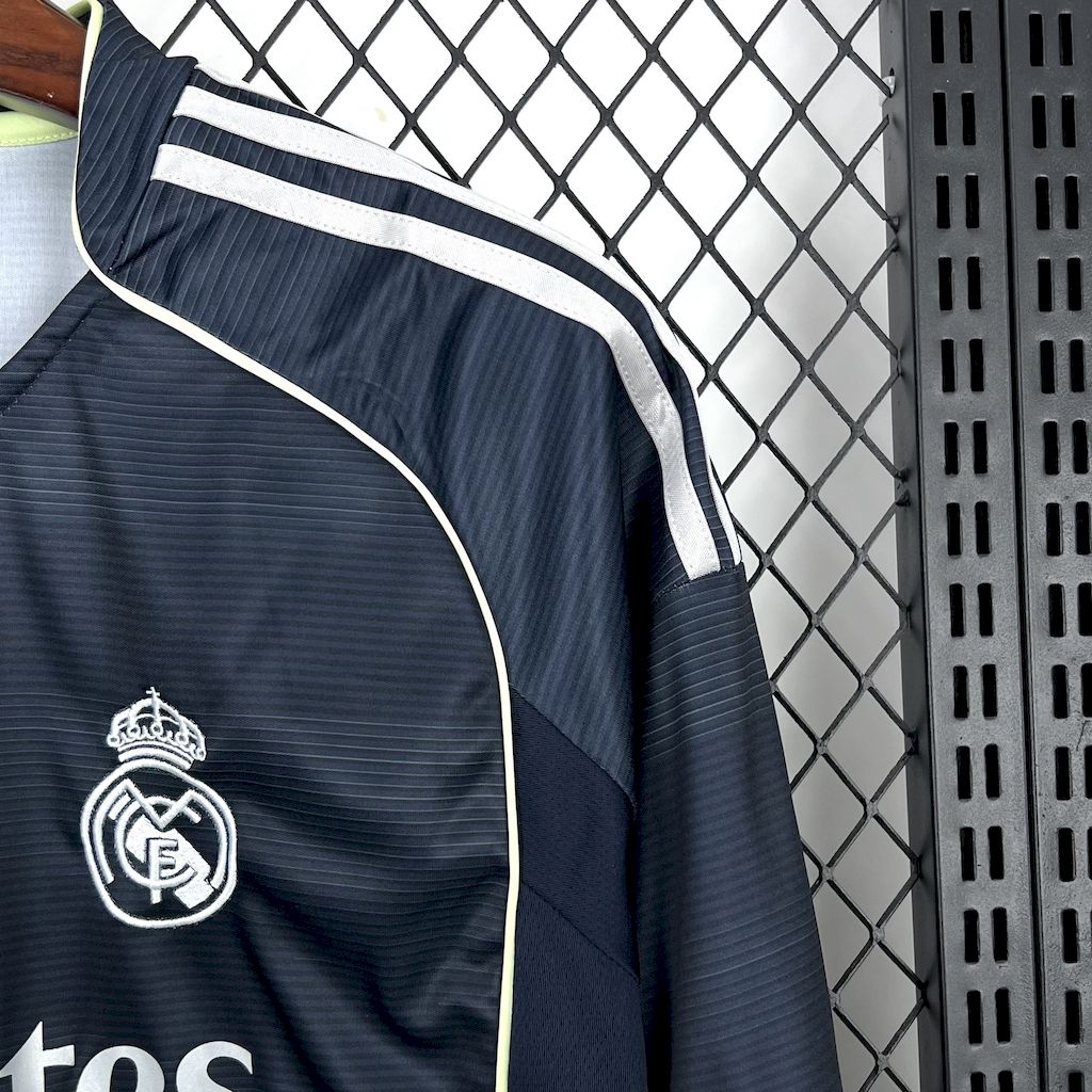 Maillo Foot  Real Madrid 2025 2026 Manches Longues€38.99
