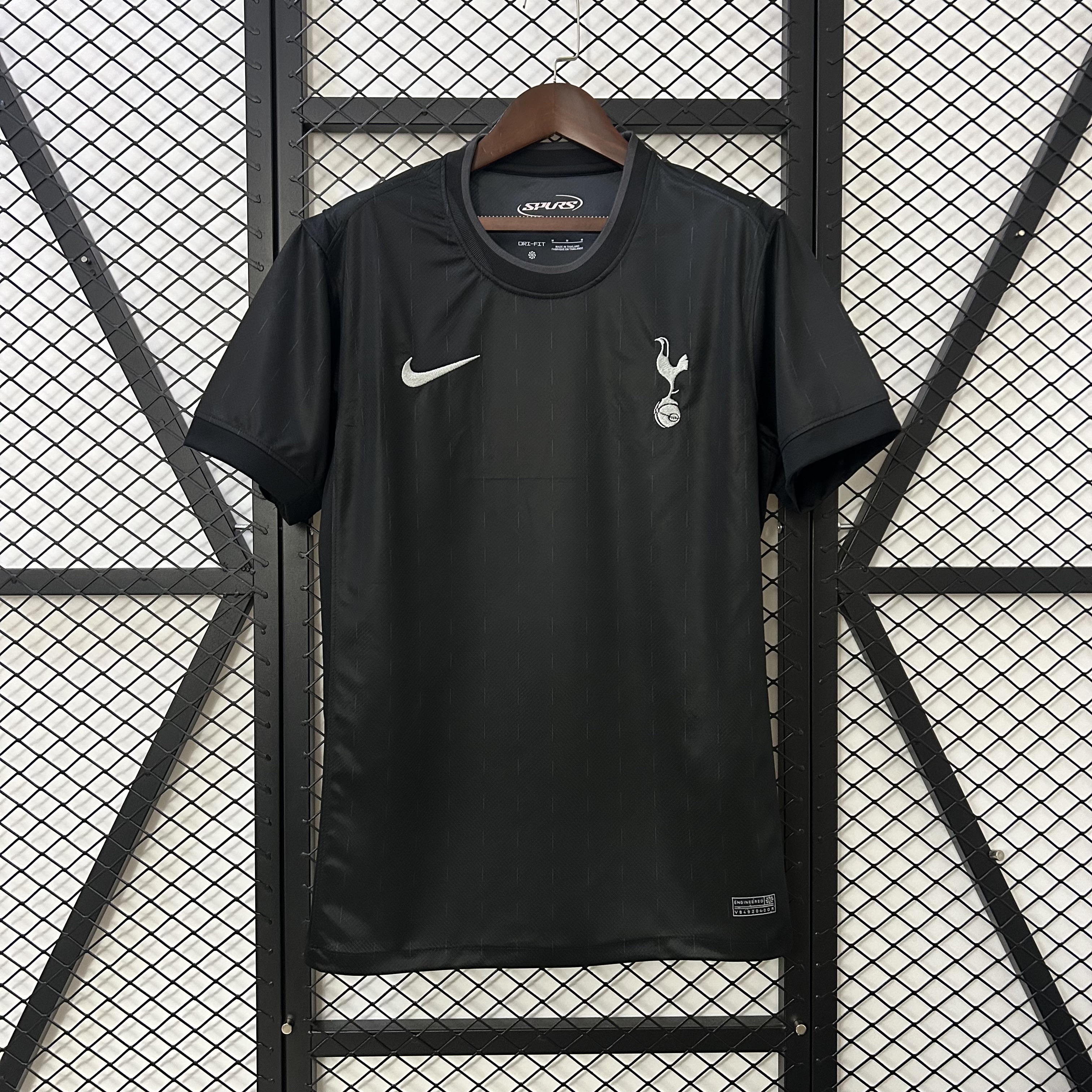 Tottenham maillot foot noir extérieur 2025 2026