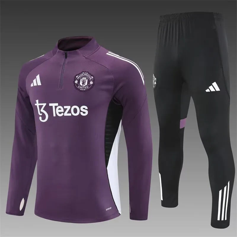 Manchester United Survêtement / Training 2025 2026€39.99