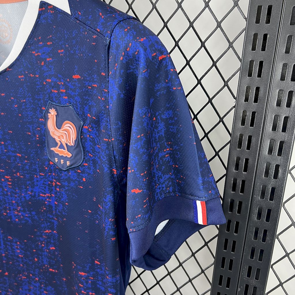 Équipe de France Féminine maillot foot domicile 2025 2026