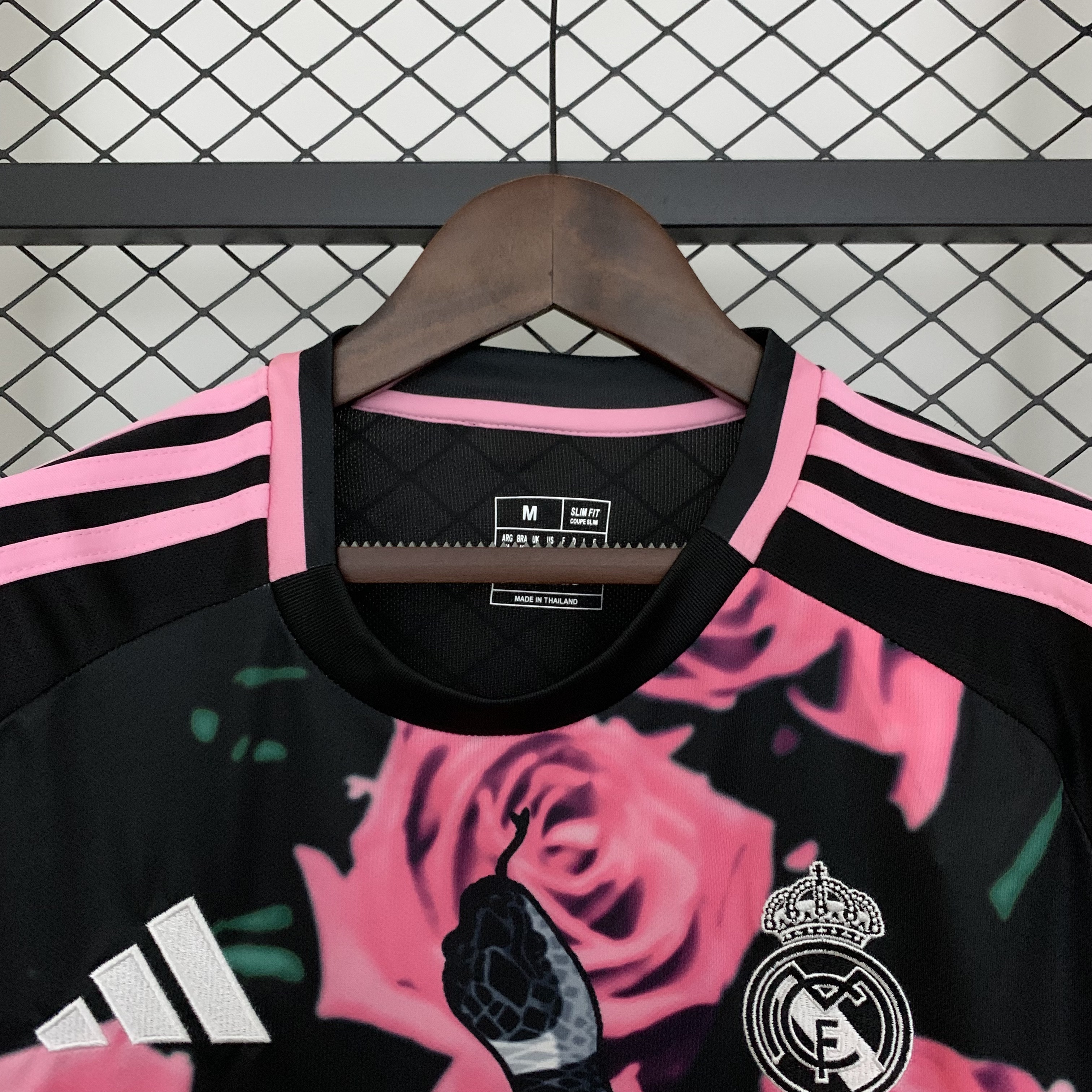 Real Madrid maillot foot concept 2025 2026