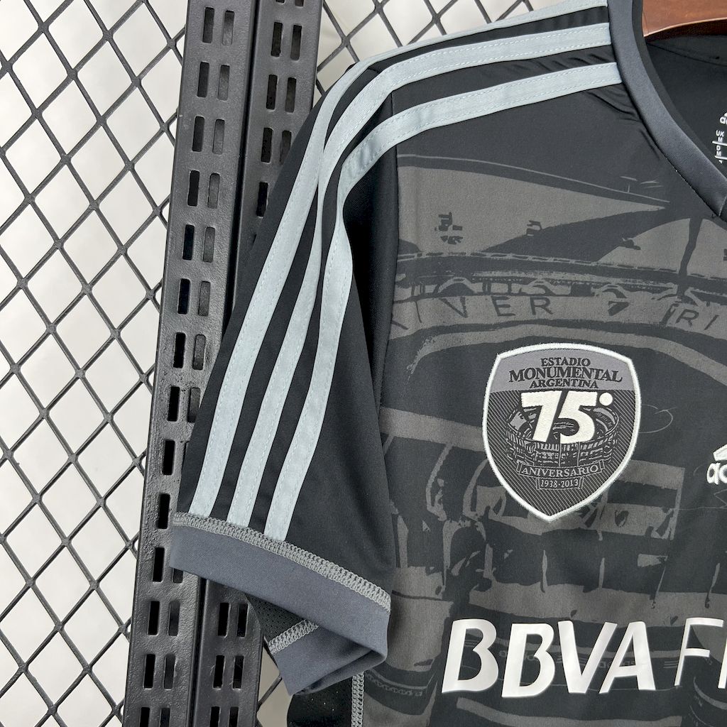 River Plater maillot foot 70ème anniversaire 2013 2014 retro