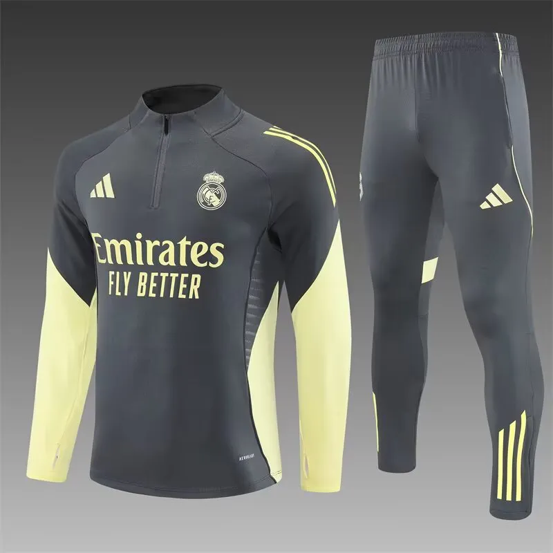 Real Madrid Survêtement / Training 2025 2026€39.99