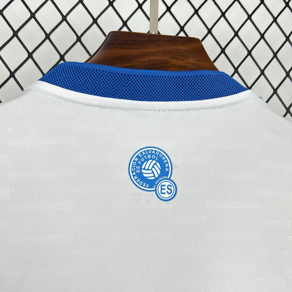 Salvador maillot foot domicile  2025 2026
