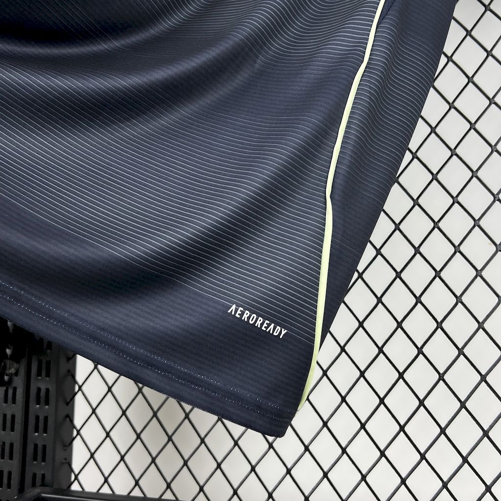 Real Madrid maillot foot extérieur 2025 2026