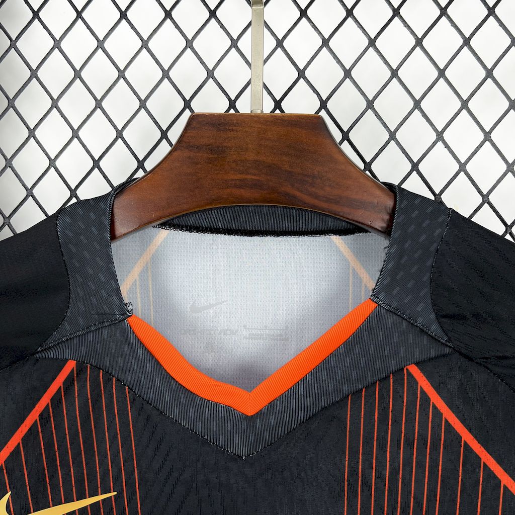 FC Barcelone maillot foot concept  noir orange 2025 2026