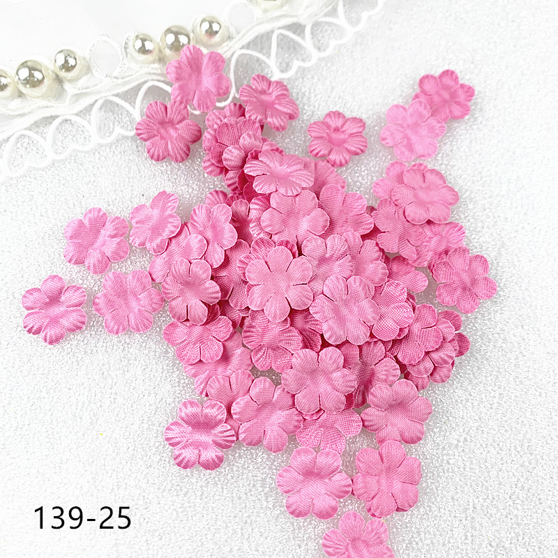 200pcs 17mm Artificial Flower Petals Mini Rose Petal Fake Flower for Wedding Homedecor DIY Scrapbook Card Craft satin Flower Applique 139#