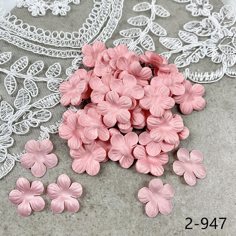 200pcs Artificial Flower Petals 2cm Petal Fake Flower Wedding Homedecor DIY Scrapbook Card Craft satin Flower Applique 2#