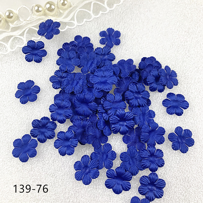 200pcs 17mm Artificial Flower Petals Mini Rose Petal Fake Flower for Wedding Homedecor DIY Scrapbook Card Craft satin Flower Applique 139#