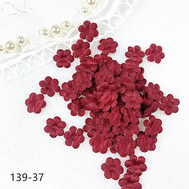 200pcs 17mm Artificial Flower Petals Mini Rose Petal Fake Flower for Wedding Homedecor DIY Scrapbook Card Craft satin Flower Applique 139#