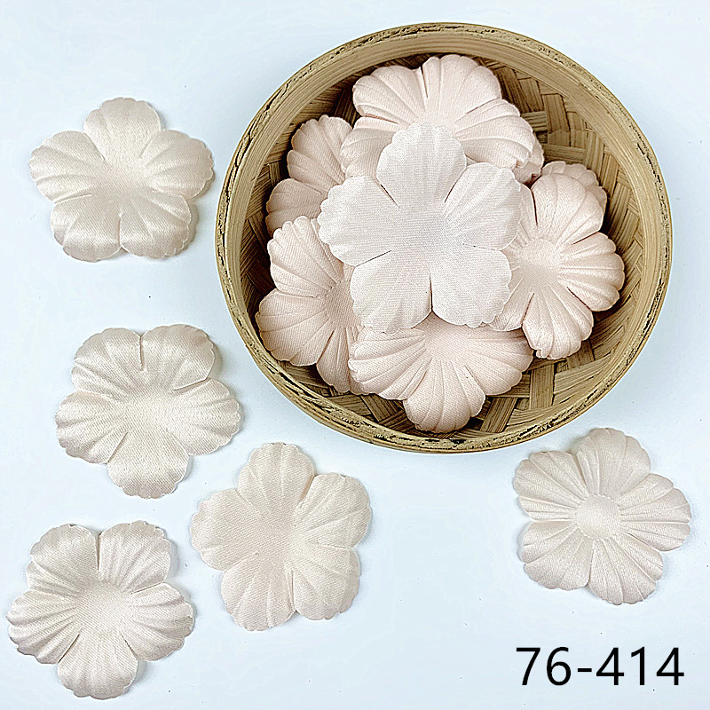 200pcs Artificial Flower Petals 48mm Petal Fake Flower for Wedding Homedecor DIY Scrapbook Card Craft Satin Flower Applique 76#