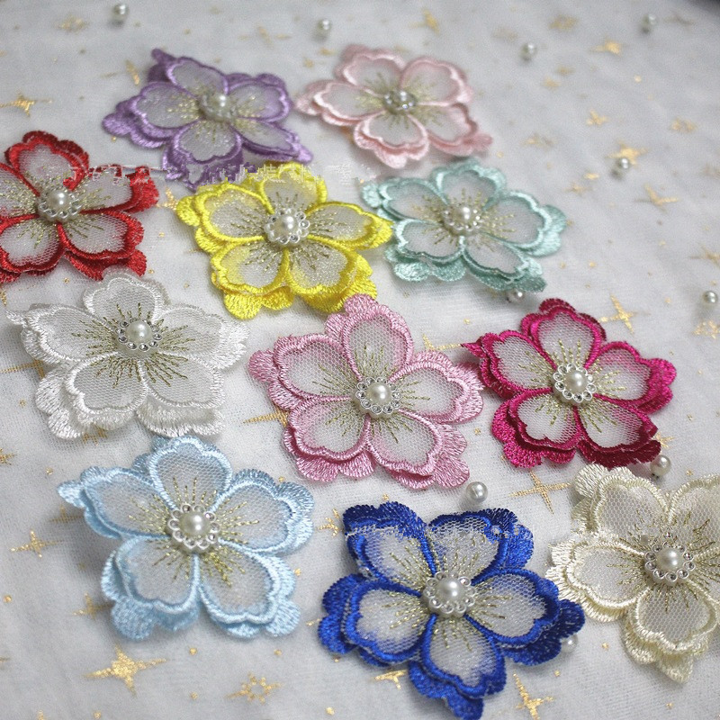 The new model is of high quality pearl Handmade Sewing embroidery Flowers Applique Patches for clothing decorative accessories XF15