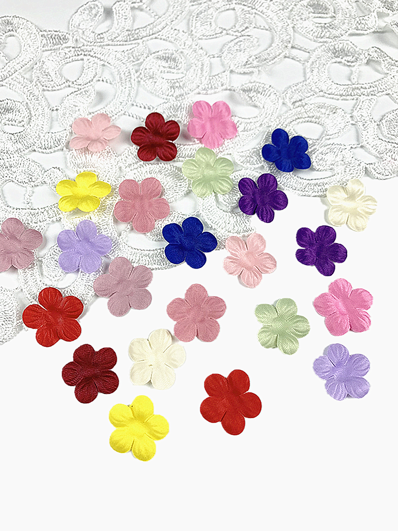 200pcs Artificial Flower Petals 2cm Petal Fake Flower Wedding Homedecor DIY Scrapbook Card Craft satin Flower Applique 2#
