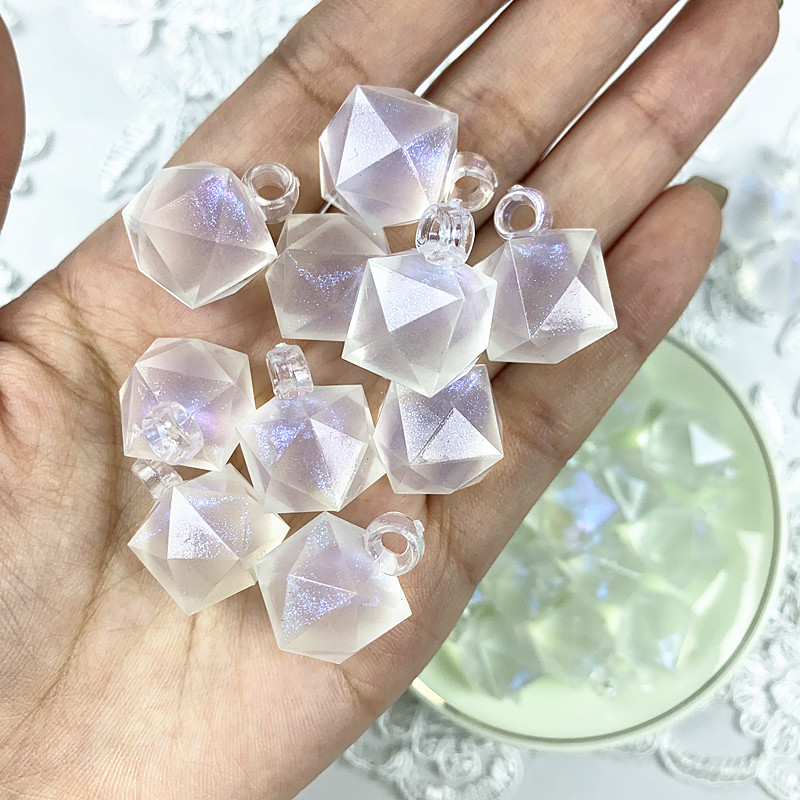 Hot Sale DIY Home Decorations Accessories Glowing 16mm Plastic Clear Beads Transparent Faceted Glitter Acrylic Diamond Pendants ZZ03
