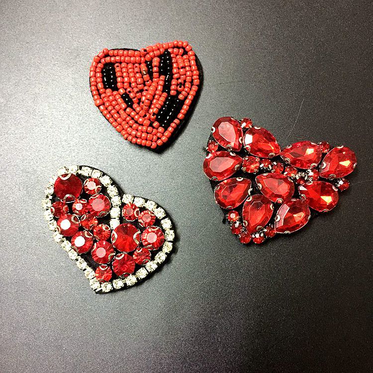 10PCS  Heavy handmade beaded glass diamond love cloth patch clothing shoes and hats diamond decoration diy accessories  ZA31