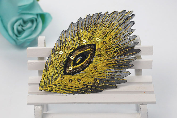 Hot sale Large Eyes Patch sequin patches for clothing Iron On Embroidered Applique custom patches for clothing CA067