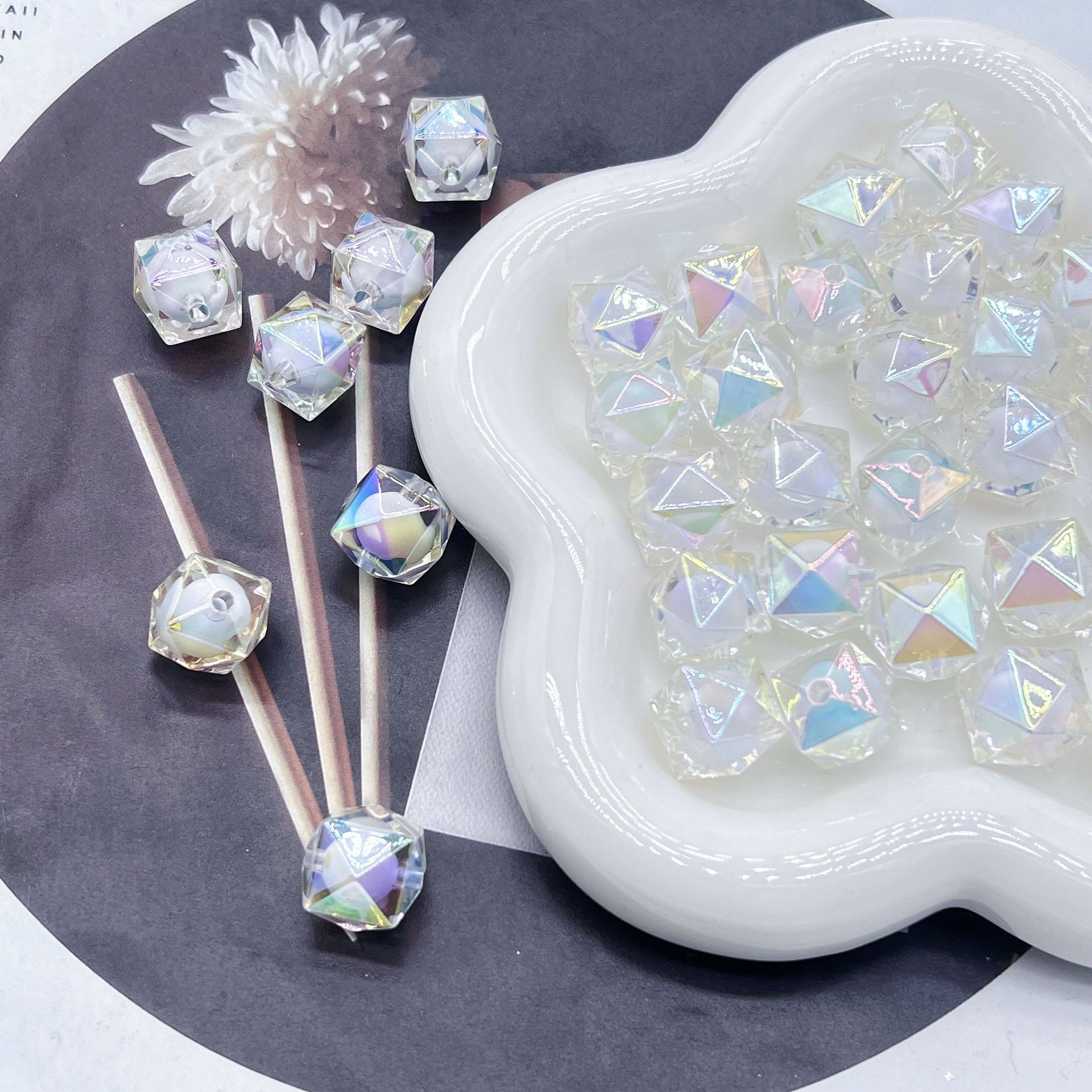 200 pieces/pack   UV colored diamond square colorful straight hole beads medium beads acrylic loose beads handmade DIY mobile phone chain beads material HW08