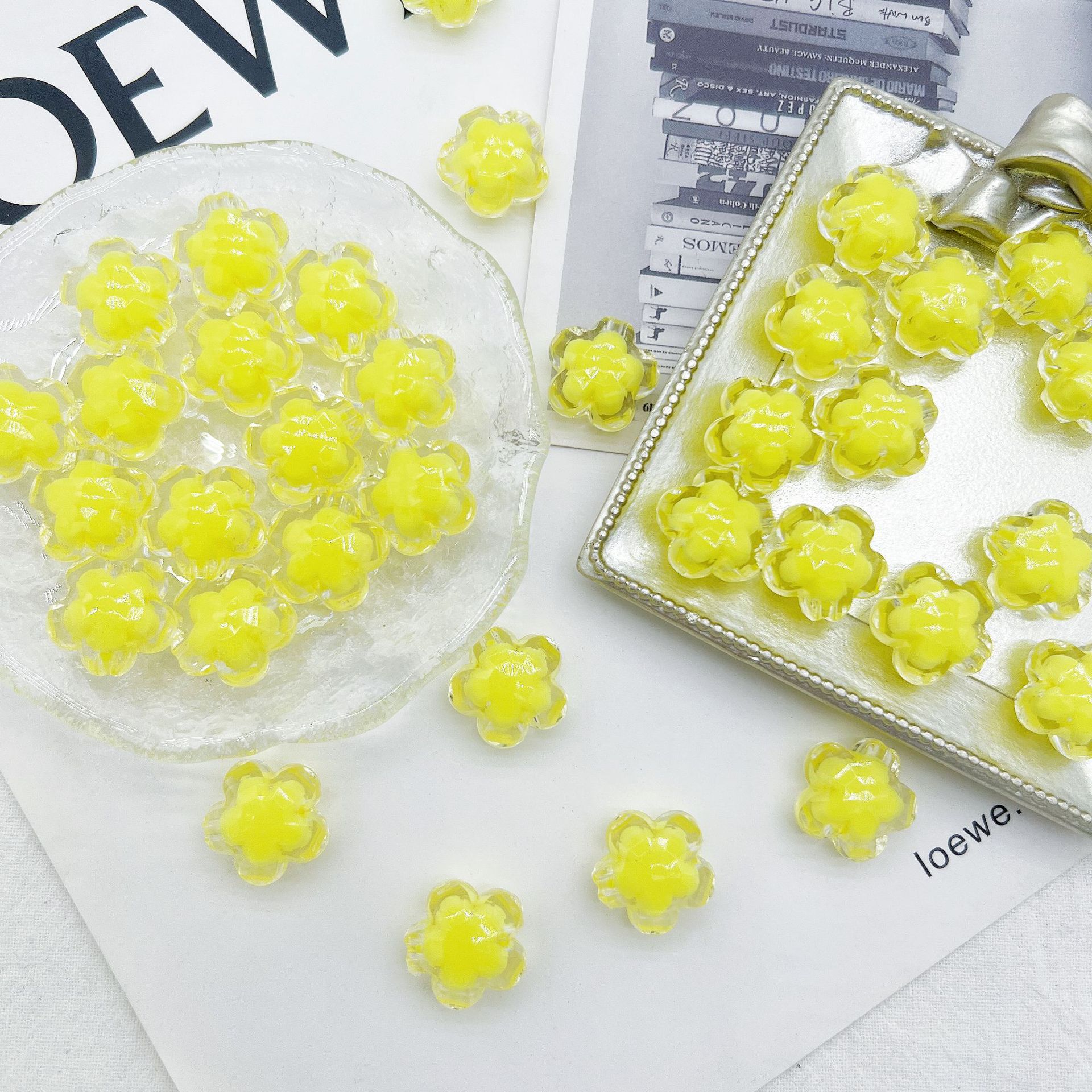 200g  Acrylic multi-mixed transparent matte five-petal flower beads medium beads loose beads beads DIY bracelet match decoration accessories HW39