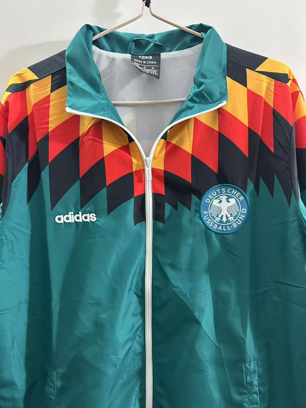 25-26 Germany Green Windbreaker #刺绣