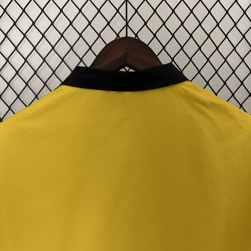 24-25 Man Utd Yellow & Red Double Sided Windbreaker (双面风衣)