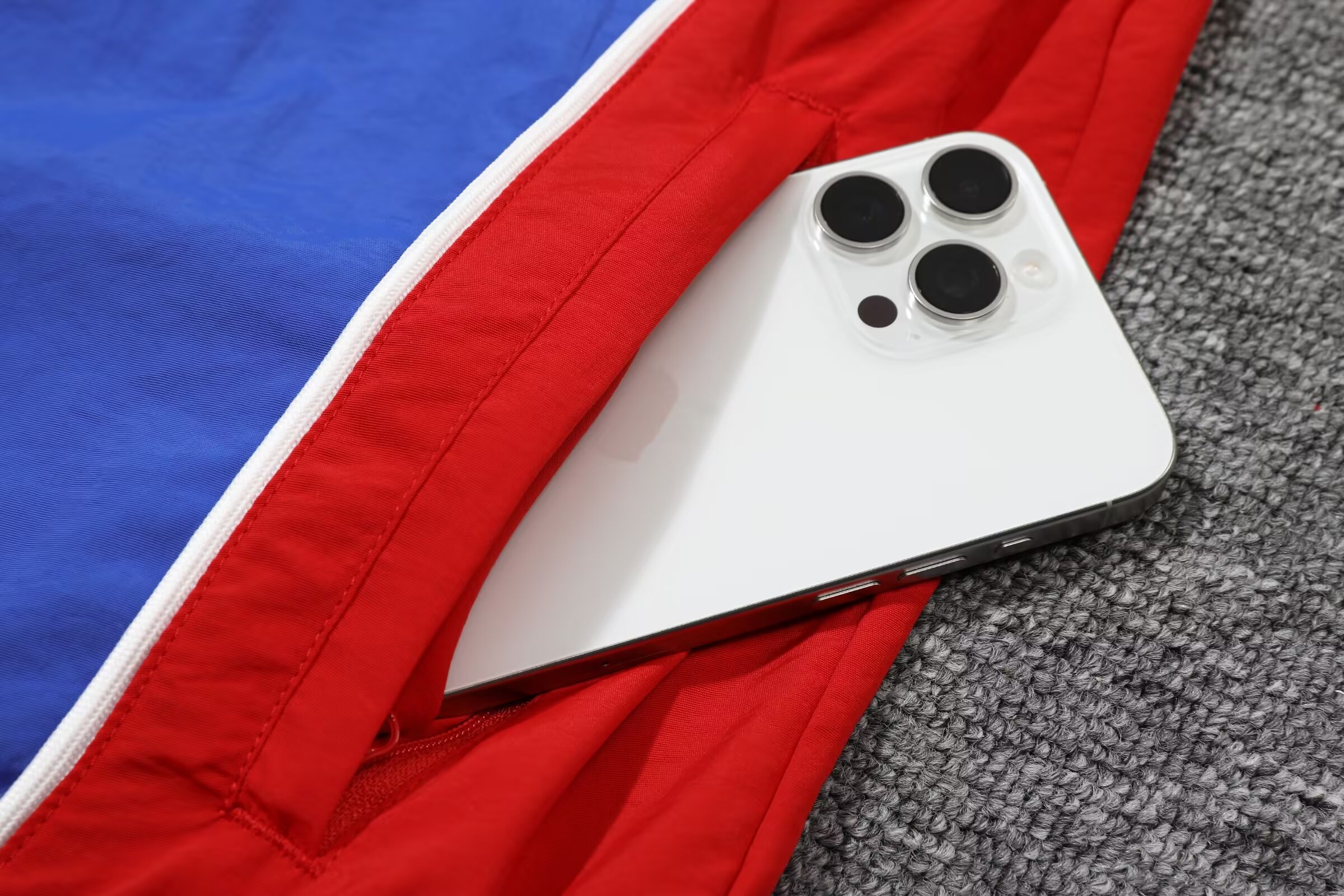 24/25 Bayern Red Trench coat suit