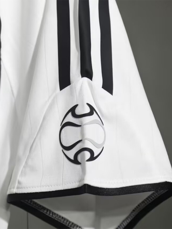 2006-2007 RMA Home Player Version 球员 Retro Soccer Jersey