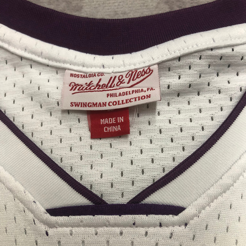 2003-04 LAKERS BRYANT #8 White Retro Top Qualit...