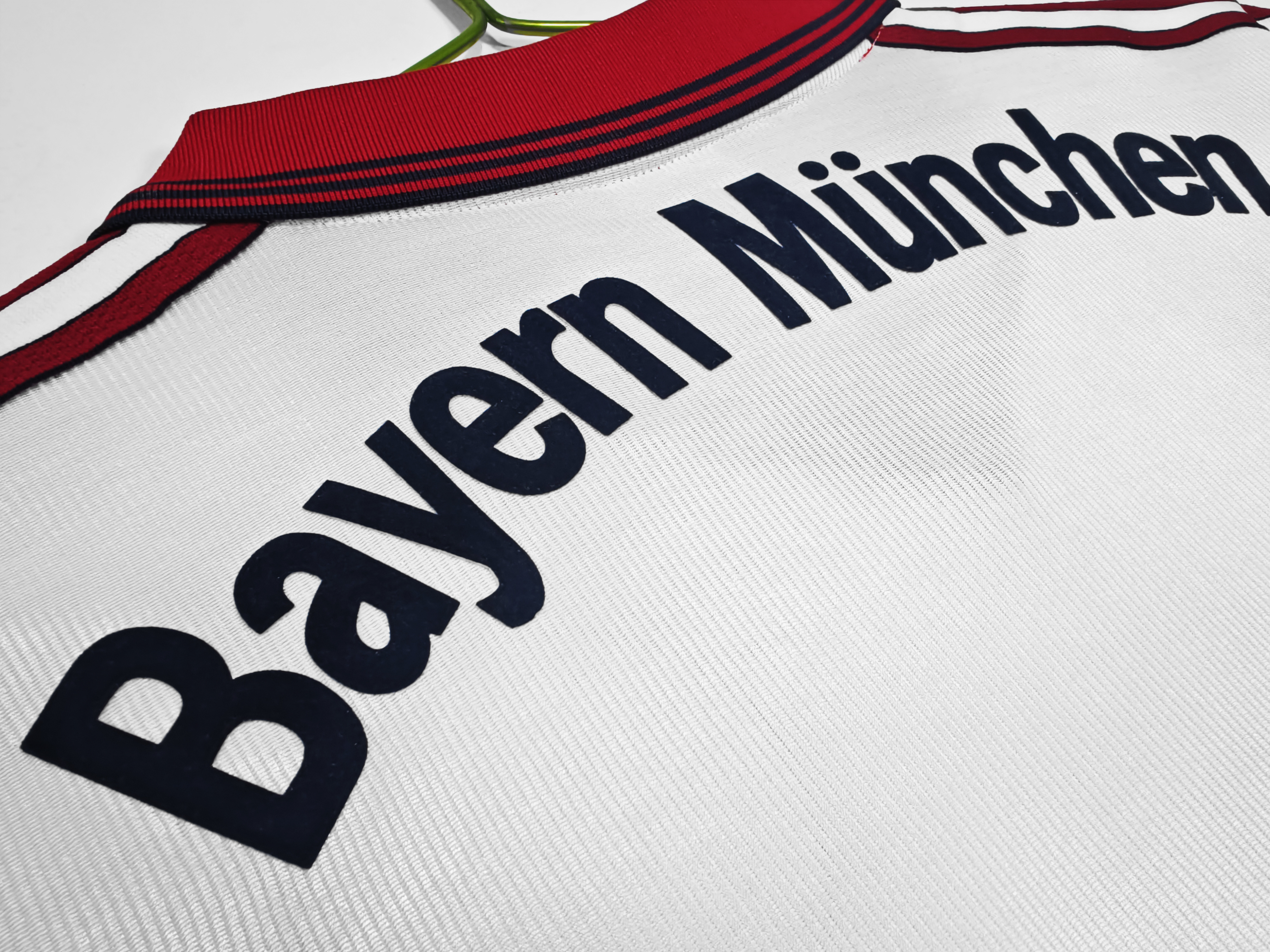 1998-2000  Bayern away Retro  Soccer Jersey