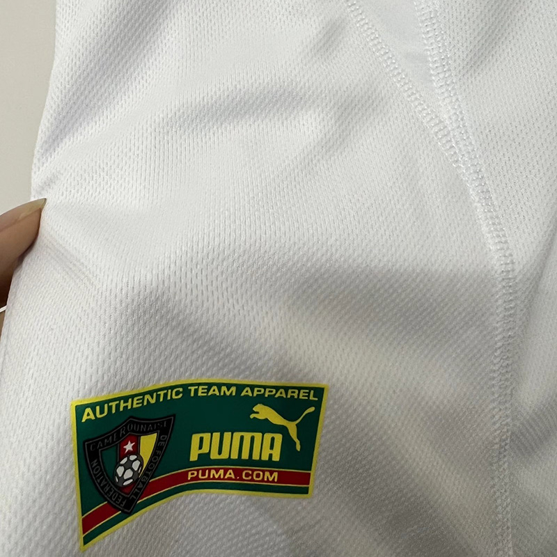 2002 Cameroon Away Retro Soccer Jersey