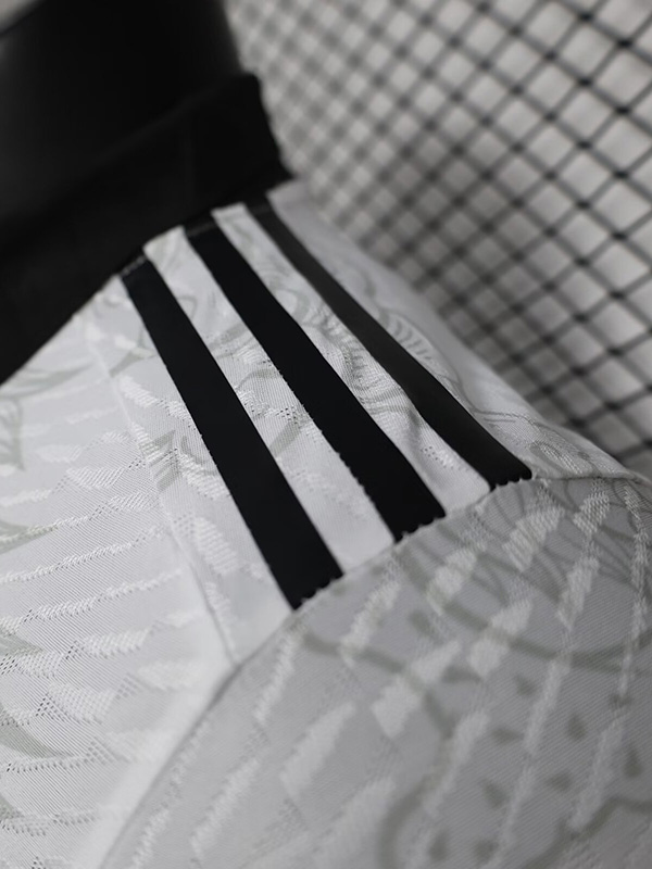 24-25 Japan White Special Edition Player Version Soccer Jersey *独塔