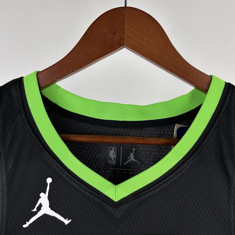 22-23 TIMBERWOLVES EDWARDS #5 Black Top Quality...