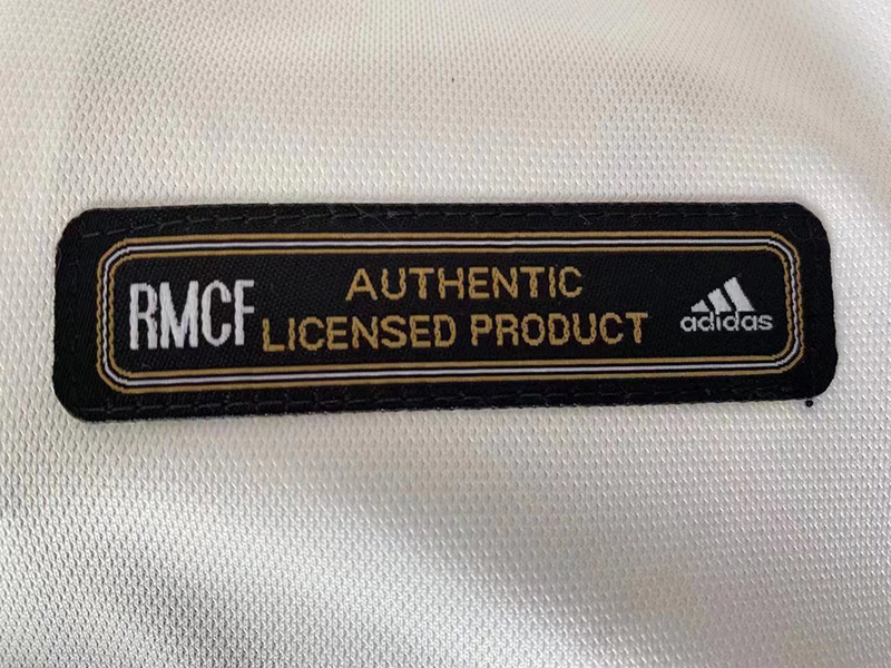 2000-2001 RMA Home Retro Soccer Jersey