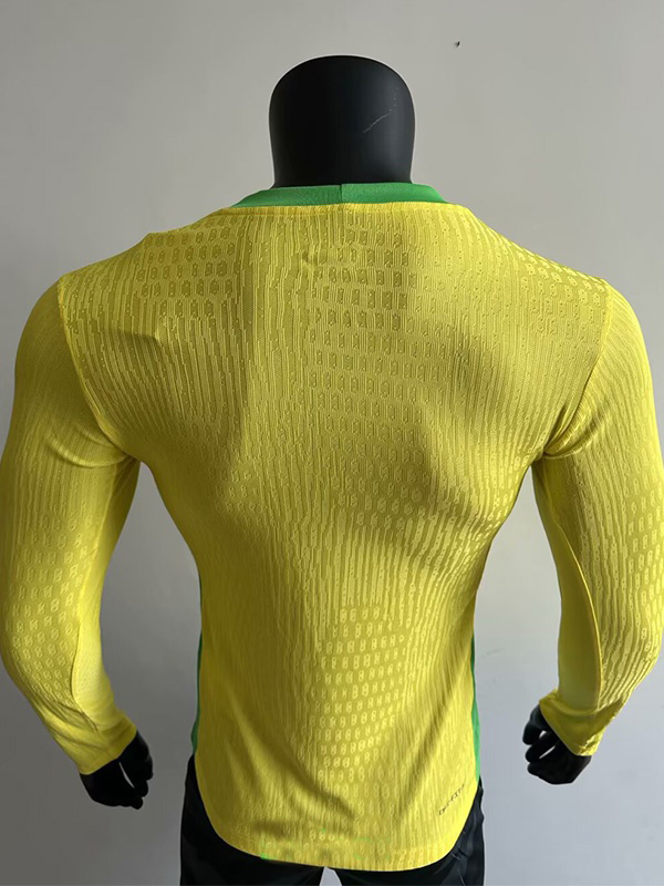 25-26 Brazil W Home Long Sleeve Player Version Soccer Jersey (长袖球员)