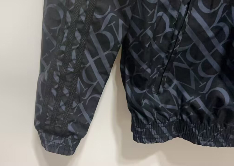 24-25 RMA Red & Black Double Sided Windbreaker (双面风衣)(红龙)