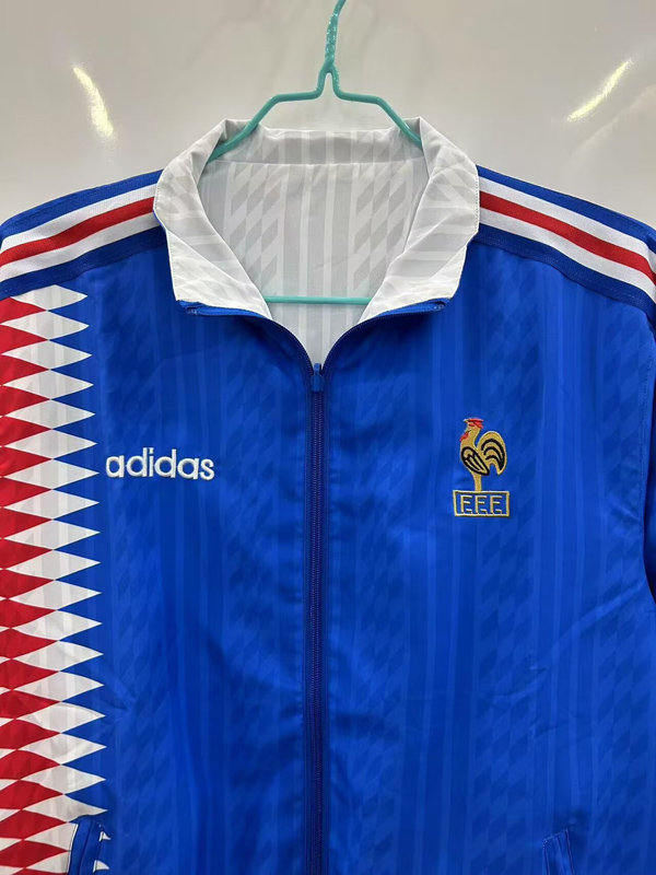 25-26 France Blue & White Double Sided Windbreaker (双面风衣)