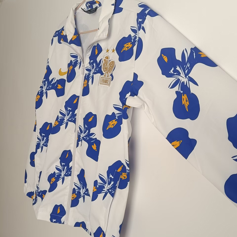 24-25 France White Windbreaker #刺绣